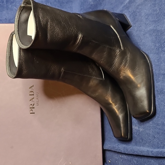 VINTAGE PRADA - Picture 1 of 3